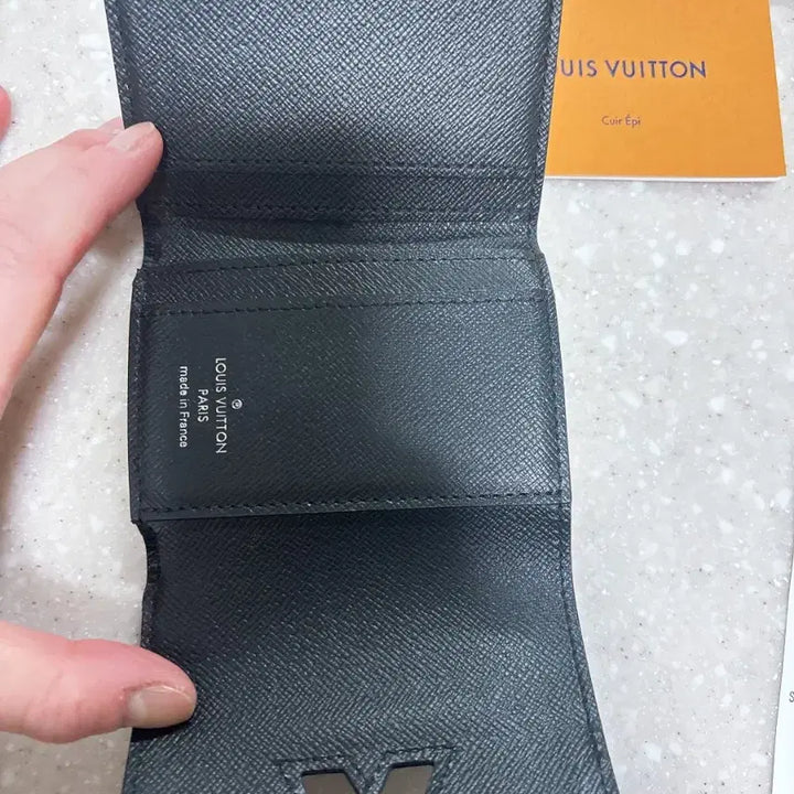 [SOLD OUT] 루이비통지갑 M63322