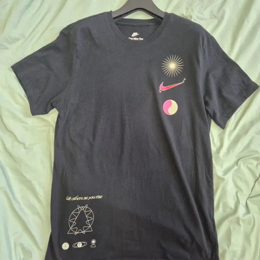 [BUNJANG] Nike Swoosh Black T-shirt / 나이키 스우시 반팔 티셔츠 블랙