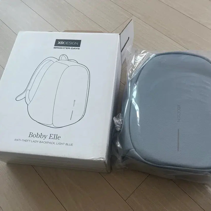 [BUNJANG] XD Design Barbie Elle Anti-theft Backpack Light Blue / (새것)엑스디 다자인 바비 엘르 여성 도난방지용 백팩 배낭 라이트 블루