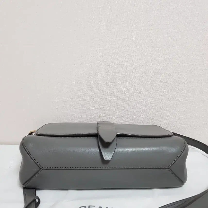 [BUNJANG] Beanpole Crossbody Bag / 빈폴 크로스백--정품