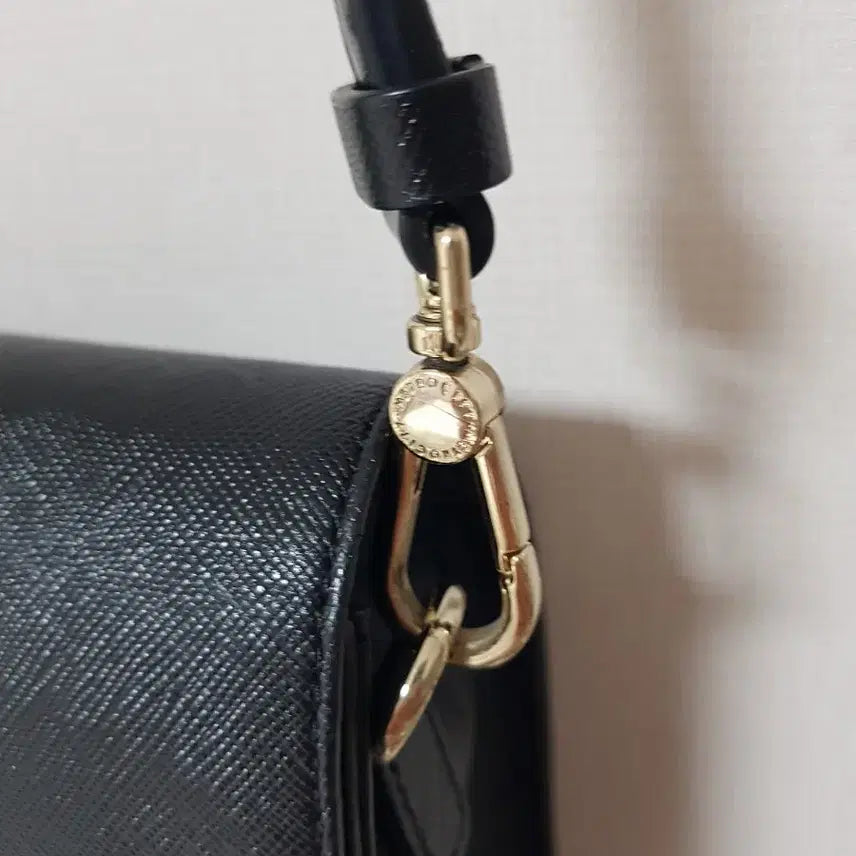 [BUNJANG] Metrocity Crossbody Bag / 메트로시티 크로스백 ㅡ 정품