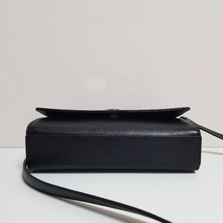 [BUNJANG] Metrocity Crossbody Bag / 메트로시티 크로스백 ㅡ 정품