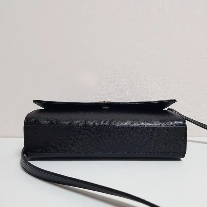 [BUNJANG] Metrocity Crossbody Bag / 메트로시티 크로스백 ㅡ 정품