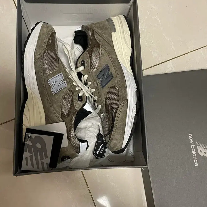 [BUNJANG] New Balance Jaund 993 Mushroom 275 / 뉴발란스 자운드 993 머쉬룸 275