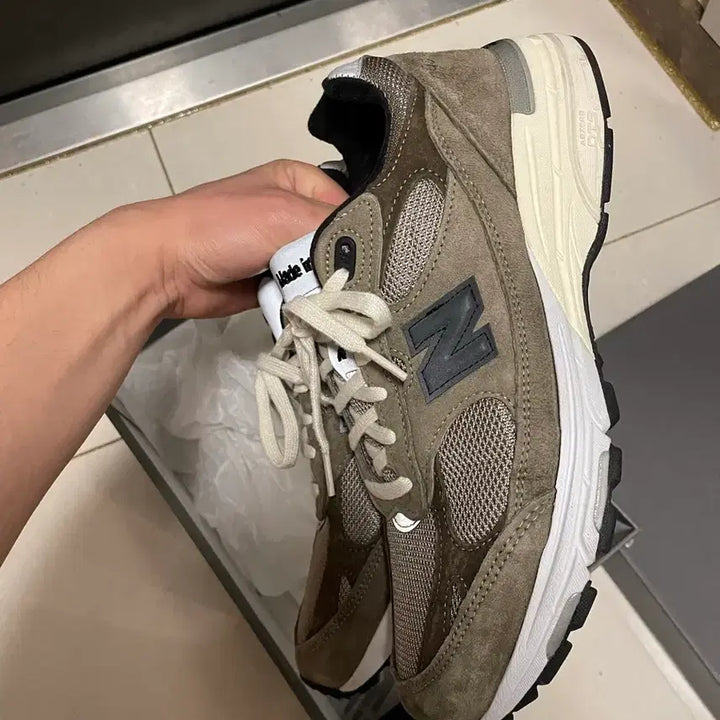 [BUNJANG] New Balance Jaund 993 Mushroom 275 / 뉴발란스 자운드 993 머쉬룸 275