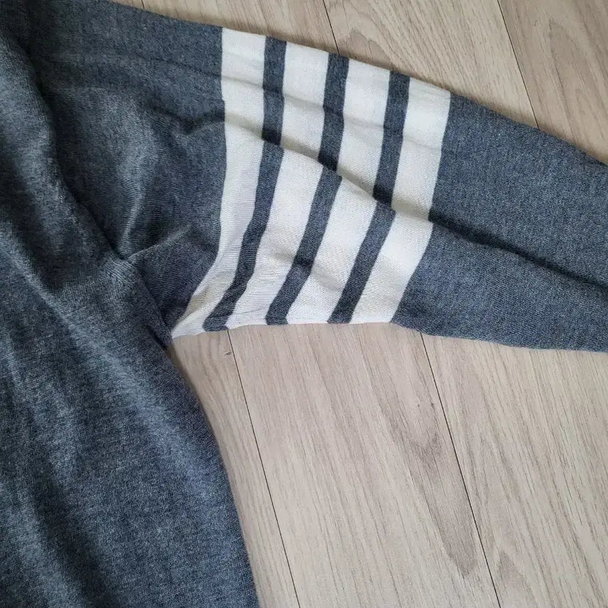 [BUNJANG] Thom Browne Cardigan (Size 4) / 톰브라운 가디건 4사이즈