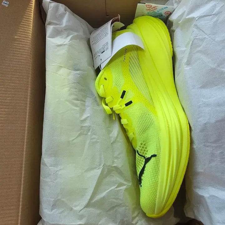 [BUNJANG] Puma Deviate Nitro 3 Yellow Running Shoes / [새상품]푸마 디비에이트 니트로 3 옐로우 275