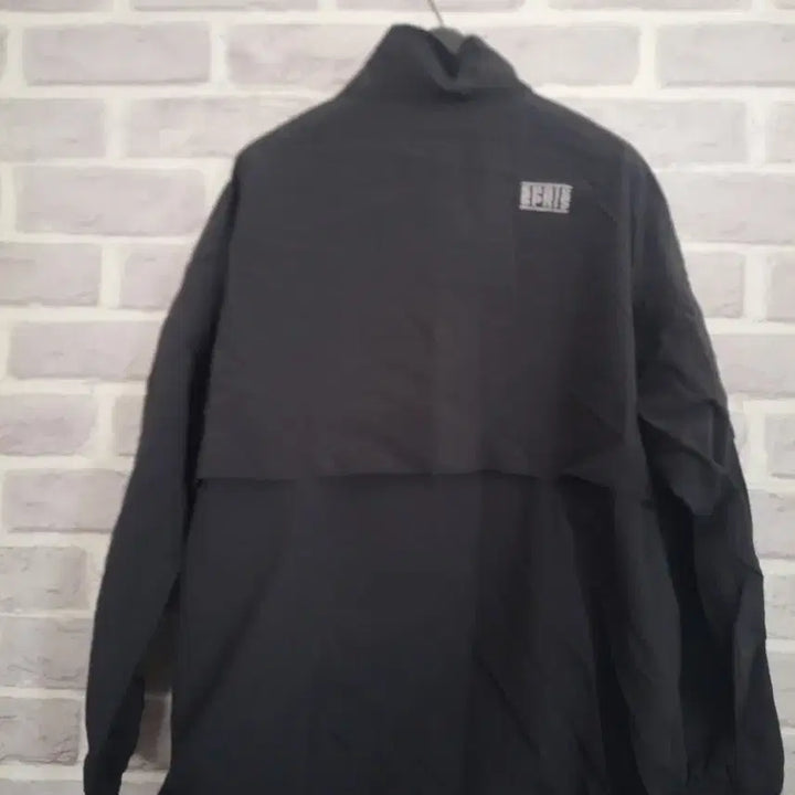 [BUNJANG] Spris Black Anorak Jumper Size 95 / 스프리스 블랙 아노락점퍼95/알뜰한여우