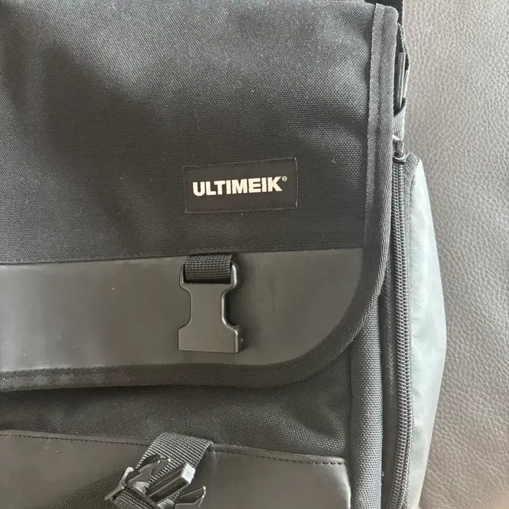[SOLD OUT] ULTIMEIK 메신저백