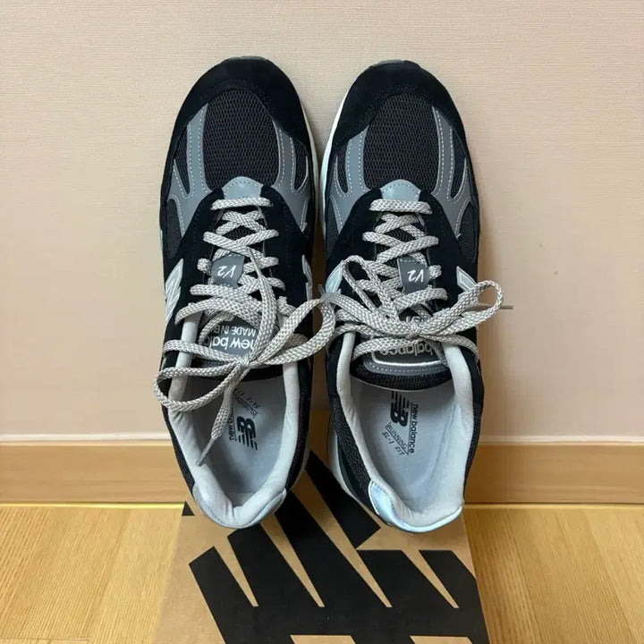 [BUNJANG] New Balance 991v2 Black Sneakers / [290] 뉴발란스 991v2 블랙