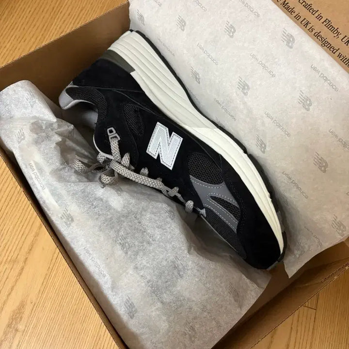 [BUNJANG] New Balance 991v2 Black Sneakers / [290] 뉴발란스 991v2 블랙