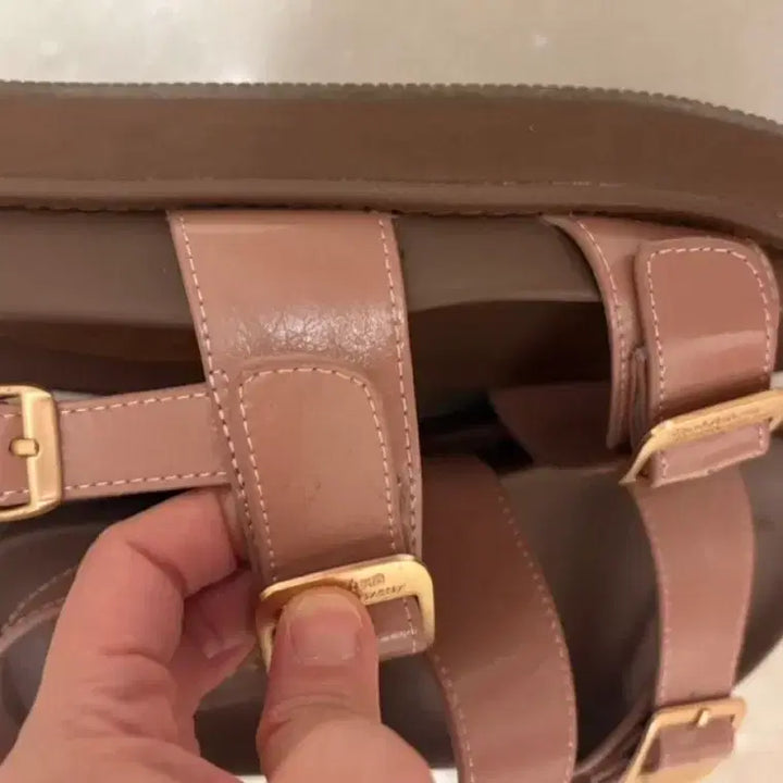 [BUNJANG] Rockfish Leather Sandals 240 / (거의새것)락피쉬 가죽 레더 샌들 240 (1회 착용 / 12만원 판매중