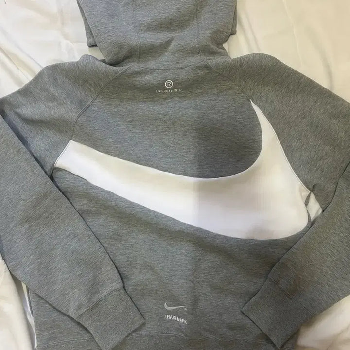 [BUNJANG] Nike Swoosh Hoodie Gray L / 나이키 스우시 후드티 그레이 L .(70)