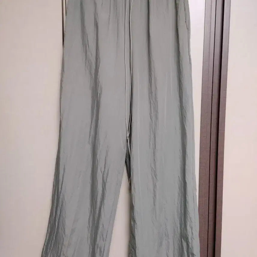 [BUNJANG] Light Khaki Elastic Waist Wide Pants / 연카키색 밴딩 와이드 팬츠