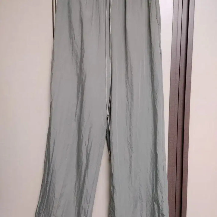 [BUNJANG] Light Khaki Elastic Waist Wide Pants / 연카키색 밴딩 와이드 팬츠