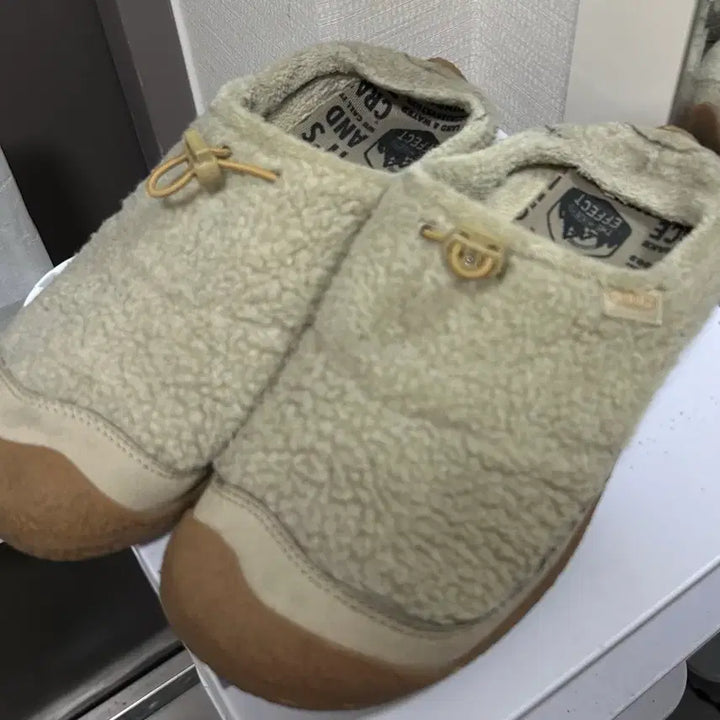 [SOLD OUT] 킨 하우저3 (265사이즈)