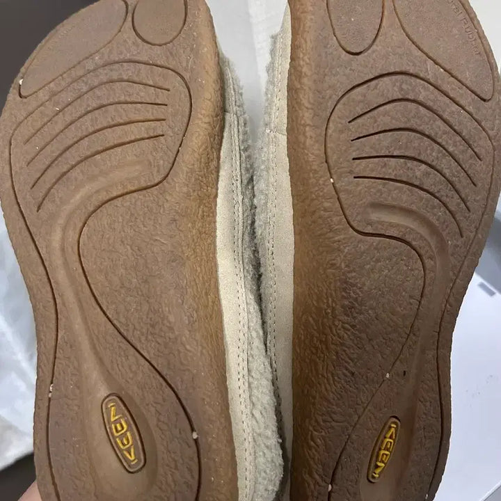 [SOLD OUT] 킨 하우저3 (265사이즈)