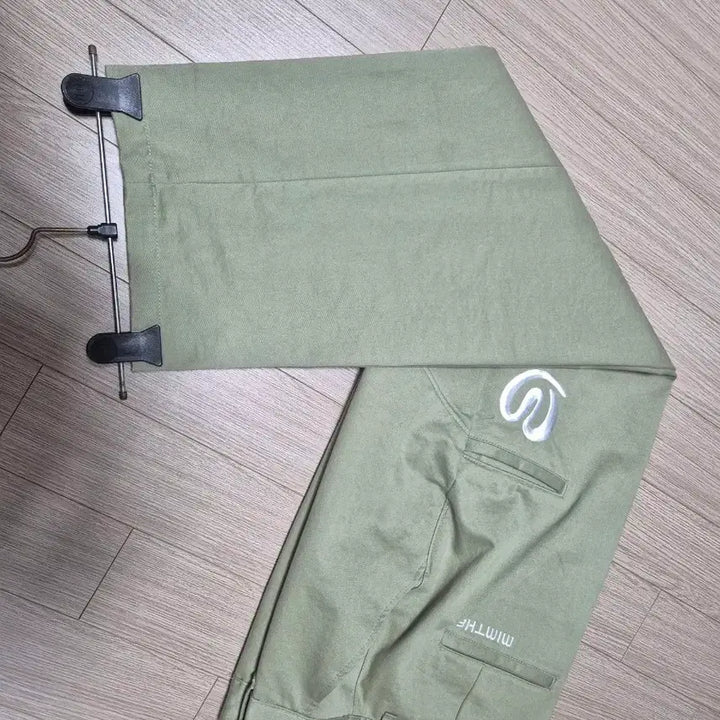 [SOLD OUT] 밈더워드로브뉴 러버 코튼 팬츠카키