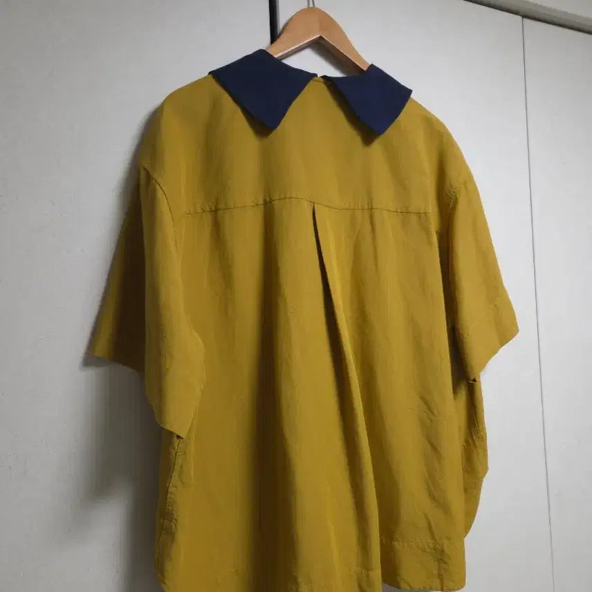 [SOLD OUT] 스튜디오톰보이 린넨 배색카라 셔츠