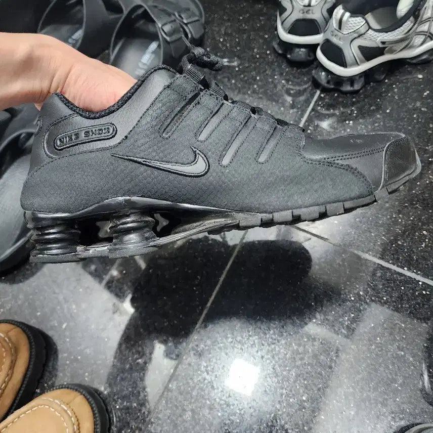 [BUNJANG] Nike Shox NZ Black Sneakers / (정품)나이키 샥스 블랙 NZ M 275사이즈