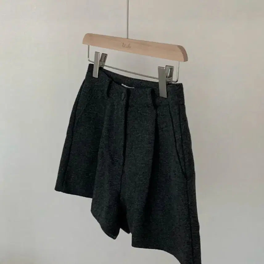 [BUNJANG] 티쉬 Nutty wool shorts / 티쉬 Nutty wool shorts