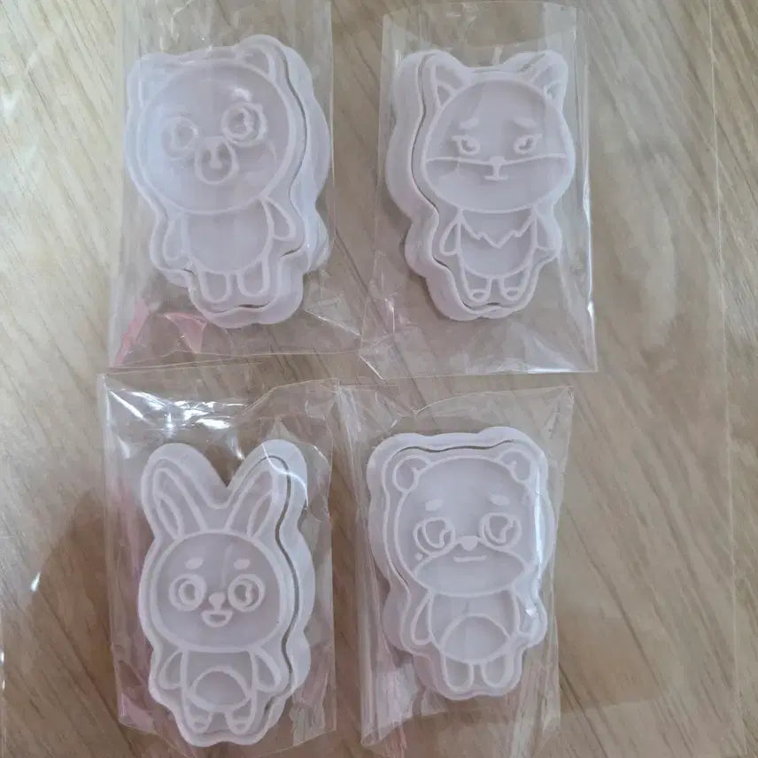 [SOLD OUT] 데이식스 데니멀즈 쿠키커터 쿠키틀