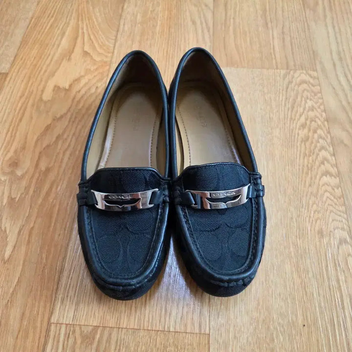 [SOLD OUT] 코치 블랙검정 플랫로퍼드라이빙슈즈 225.5