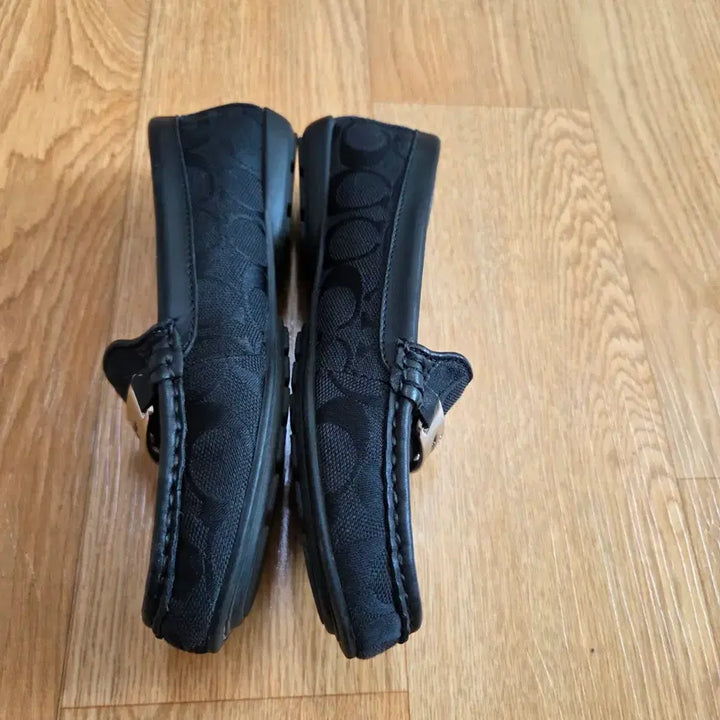 [SOLD OUT] 코치 블랙검정 플랫로퍼드라이빙슈즈 225.5