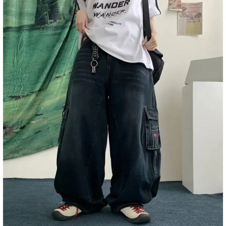 [BUNJANG] 레드 자수 포인트 진청 카고 데님 와이드 팬츠 / 레드 자수 포인트 진청 카고 데님 와이드 팬츠