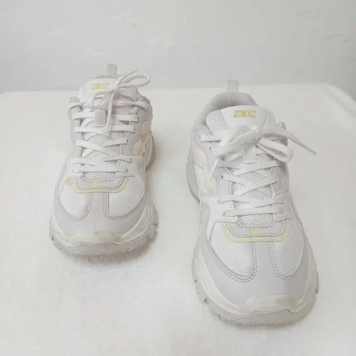 [SOLD OUT] (2) 아킬클래식 하얀색 운동화