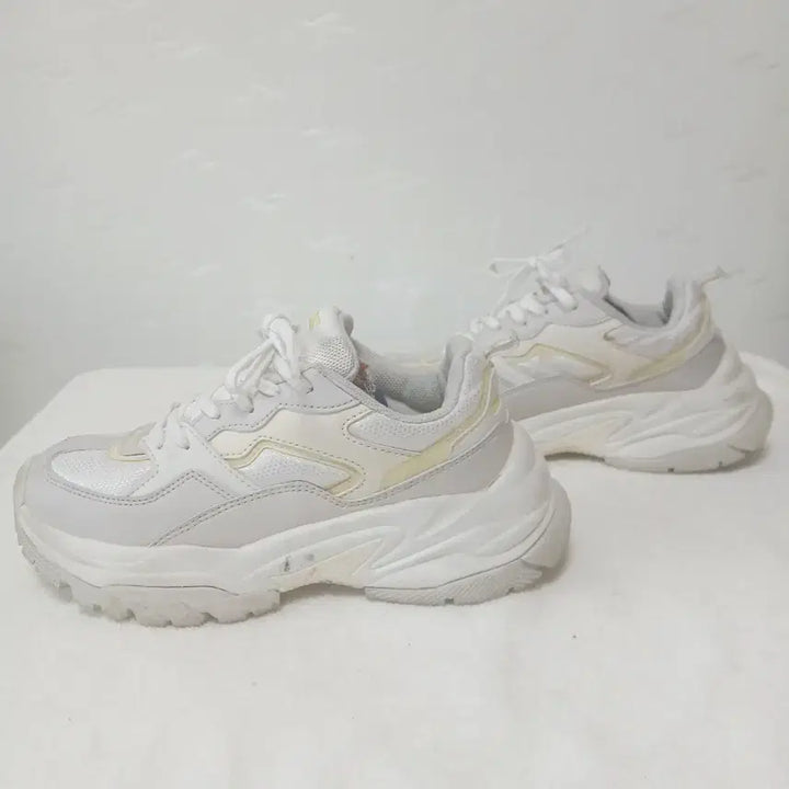 [SOLD OUT] (2) 아킬클래식 하얀색 운동화