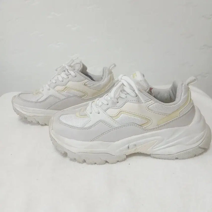 [SOLD OUT] (2) 아킬클래식 하얀색 운동화