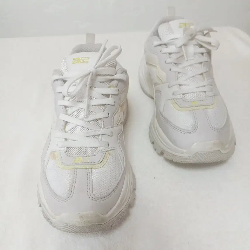 [SOLD OUT] (2) 아킬클래식 하얀색 운동화
