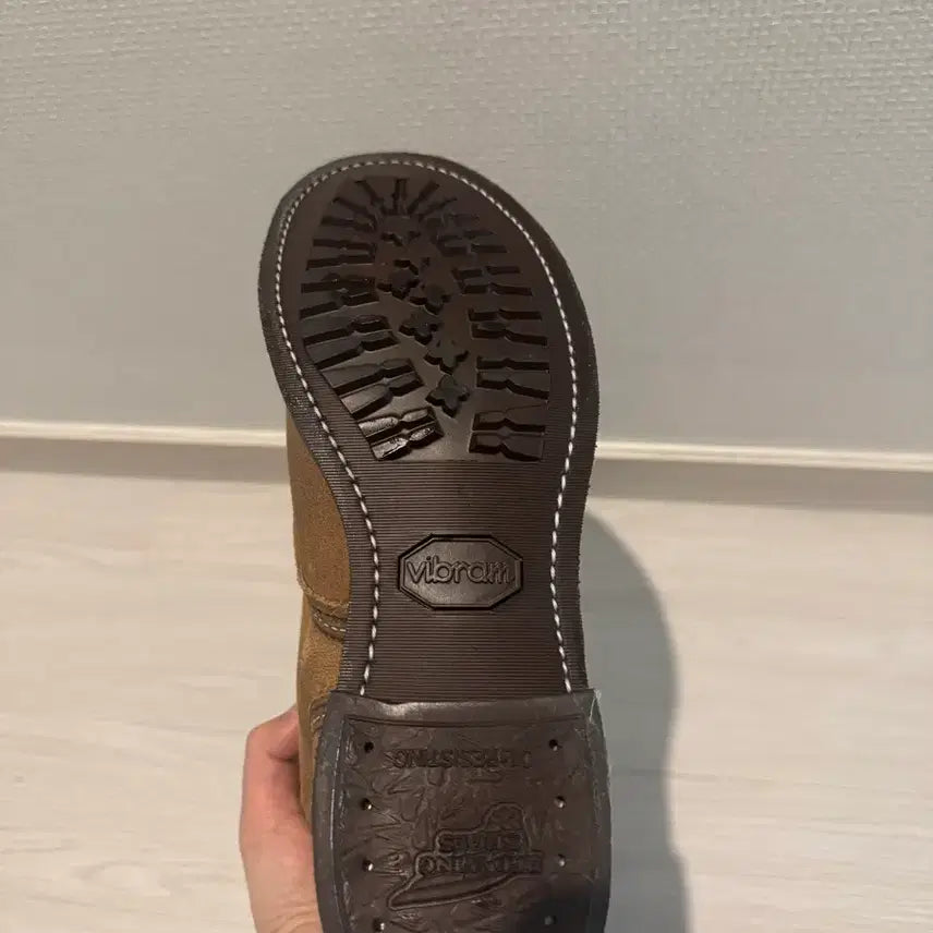 [SOLD OUT] 레드윙 8083 270 새상품