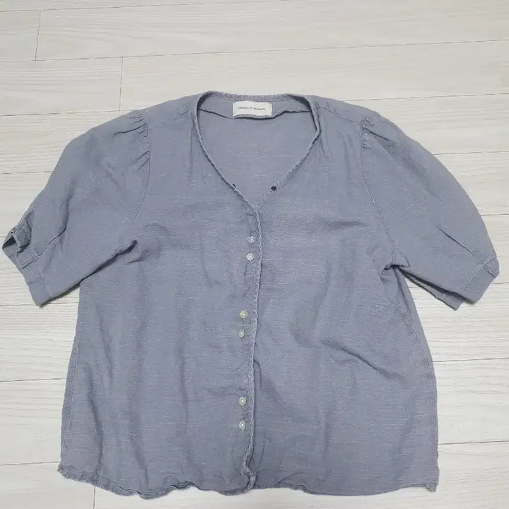 [BUNJANG] DESIGN BY HUMANIST 반팔 블라우스 / DESIGN BY HUMANIST 반팔 블라우스