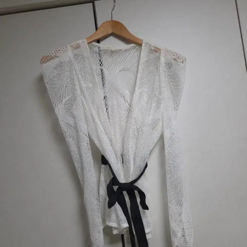 [SOLD OUT] 마쥬 maje 레이스 가디건