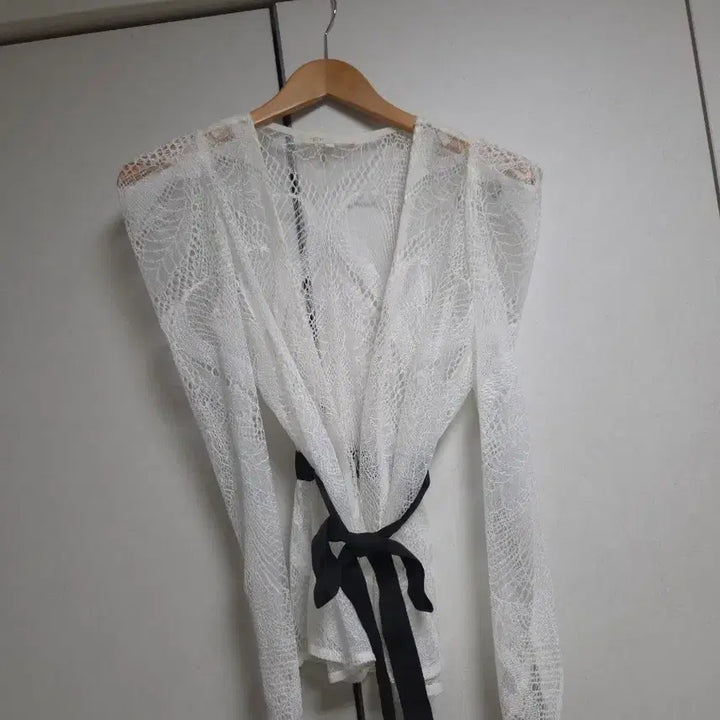 [SOLD OUT] 마쥬 maje 레이스 가디건