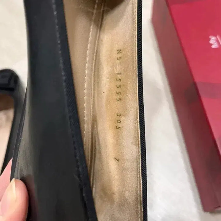 [BUNJANG] My Ferragamo 마이 페라가모 블랙 리본 플랫슈즈_7사이즈(245 / My Ferragamo 마이 페라가모 블랙 리본 플랫슈즈_7사이즈(245