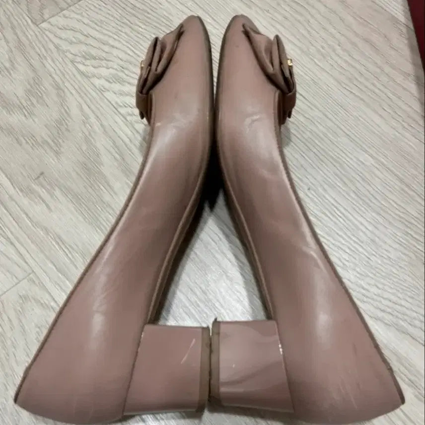 [BUNJANG] My Ferragamo 마이 페라가모 My Muse_핑크 리본 미들힐 슈 / My Ferragamo 마이 페라가모 My Muse_핑크 리본 미들힐 슈
