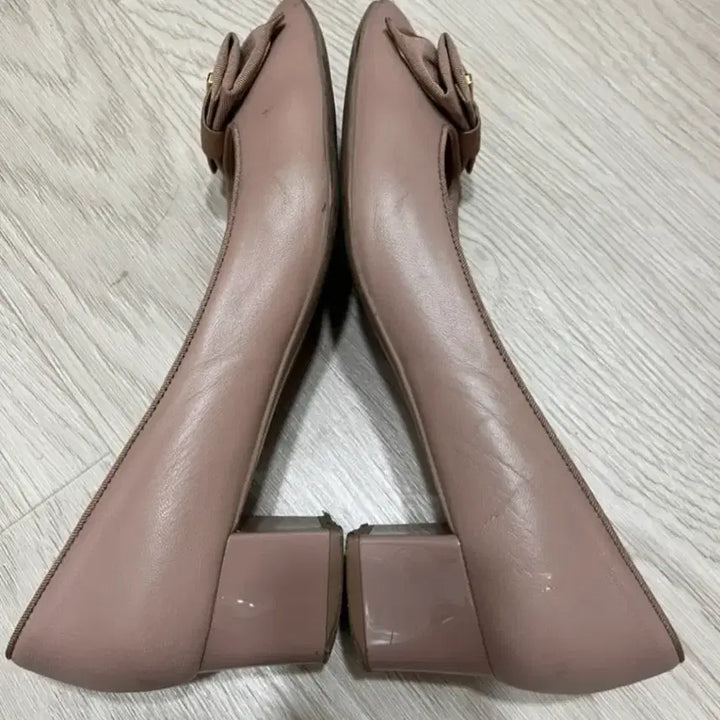 [BUNJANG] My Ferragamo 마이 페라가모 My Muse_핑크 리본 미들힐 슈 / My Ferragamo 마이 페라가모 My Muse_핑크 리본 미들힐 슈