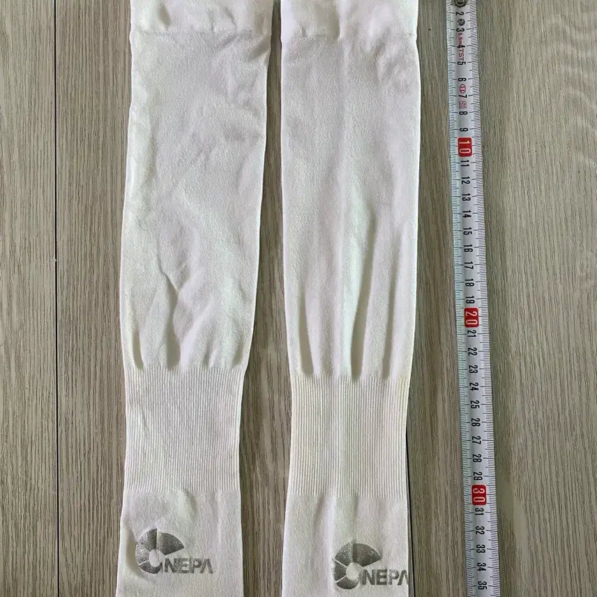 [SOLD OUT] 네파 흰색 팔토시 골프 등산