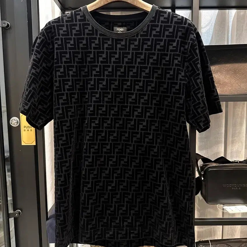 [SOLD OUT] 펜디 자카드 반팔티 M사이즈