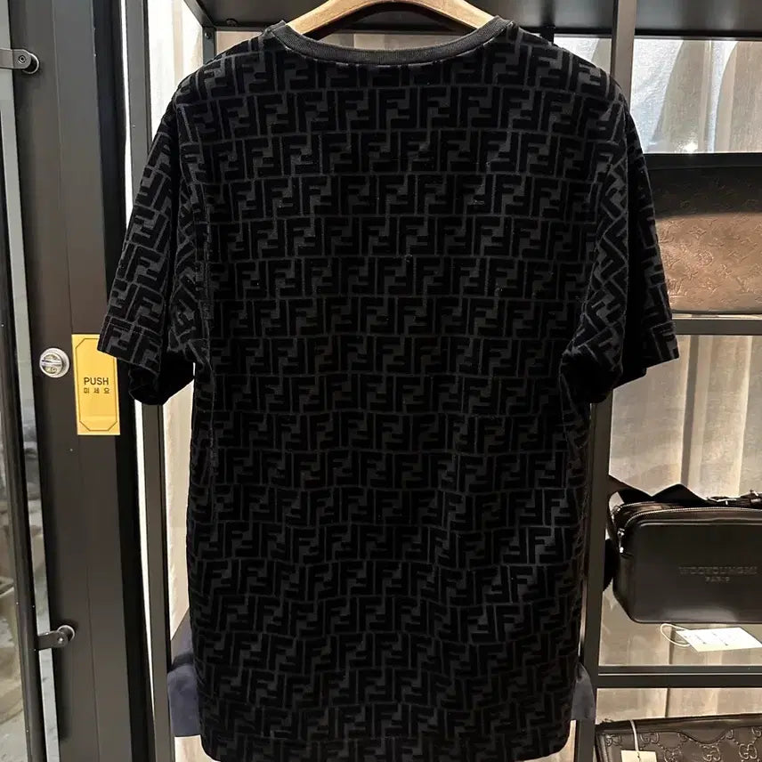 [SOLD OUT] 펜디 자카드 반팔티 M사이즈