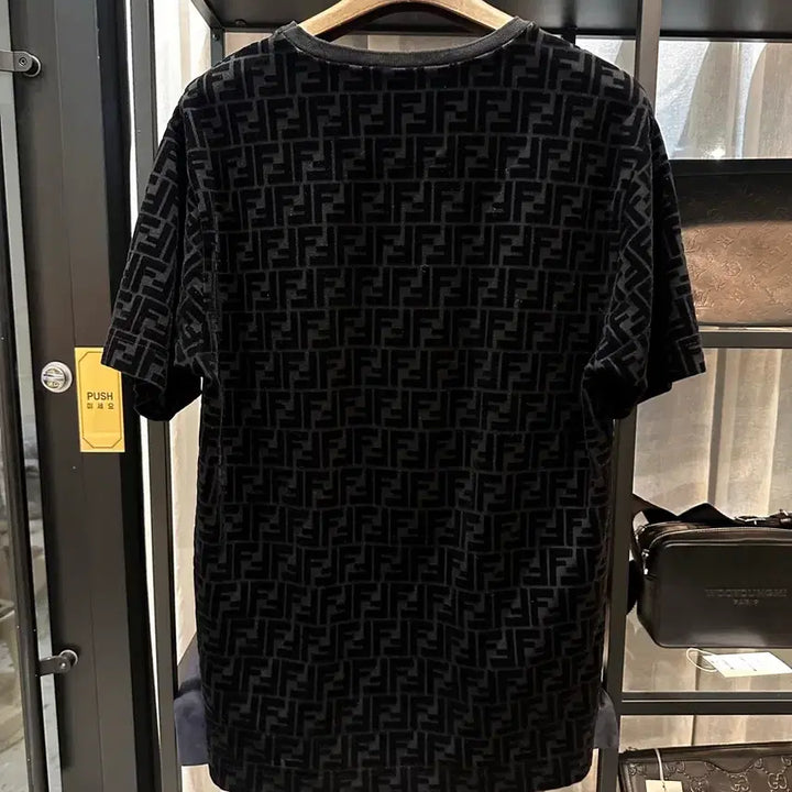 [SOLD OUT] 펜디 자카드 반팔티 M사이즈
