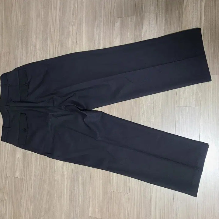 [BUNJANG] [S]인사일런스 벨티드 투 플리츠 울 팬츠 black / [S]인사일런스 벨티드 투 플리츠 울 팬츠 black