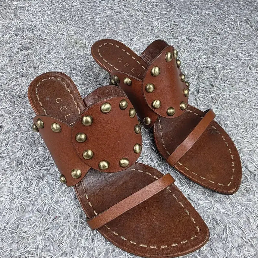 [SOLD OUT] 정품] 셀린느 스터드 뮬 샌들 브라운 EU37.5/245