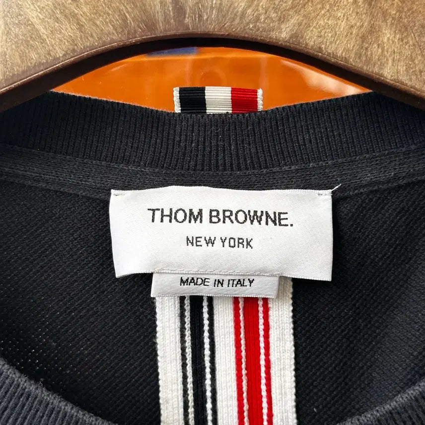 [BUNJANG] Thom Browne Tri-Color Short Sleeve T-shirt (Size 5) / 신형 톰브라운 백삼선 반팔티 5사이즈