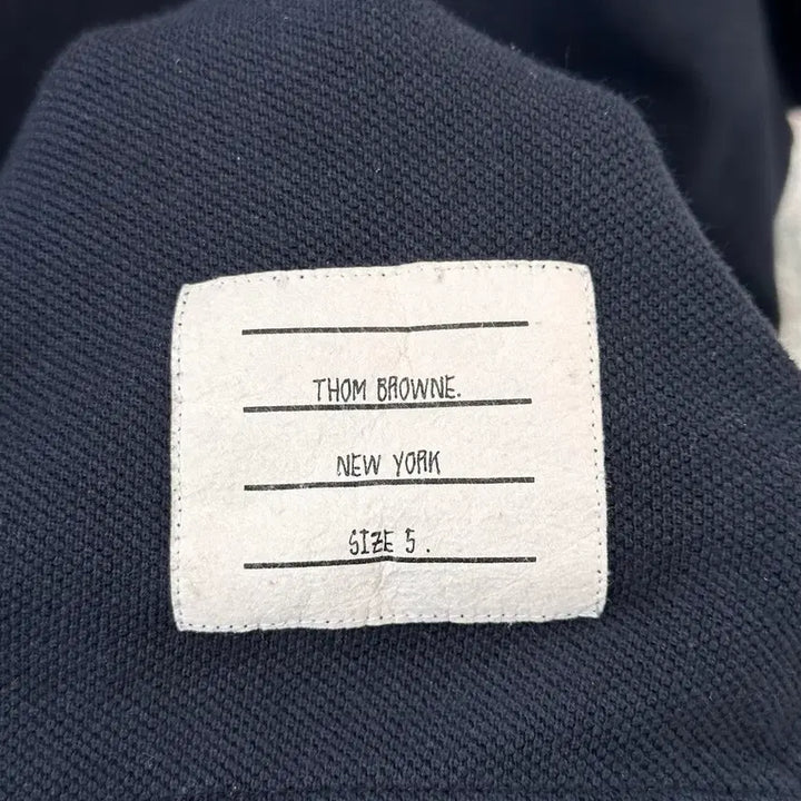 [BUNJANG] Thom Browne Tri-Color Short Sleeve T-shirt (Size 5) / 신형 톰브라운 백삼선 반팔티 5사이즈