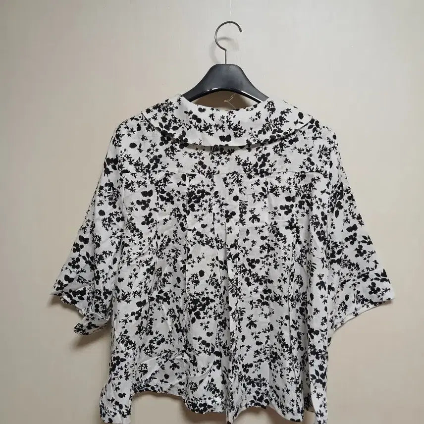 [SOLD OUT] g studio 플라워 프린트 린넨 블라우스 자켓 66