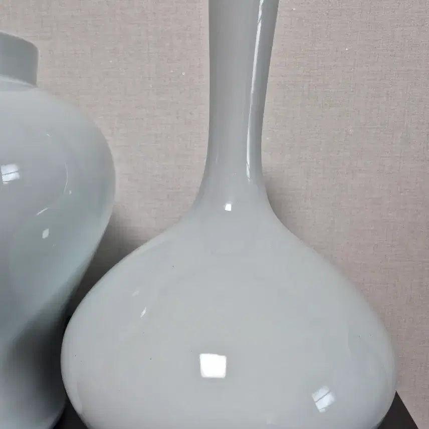 [BUNJANG] Modern White Porcelain Wine Bottle / 모던한 백자 주병